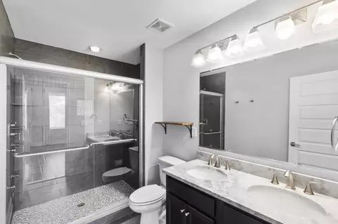 Bath - 2818 E Baltimore St, Baltimore, MD 21224 photo 4 of 6