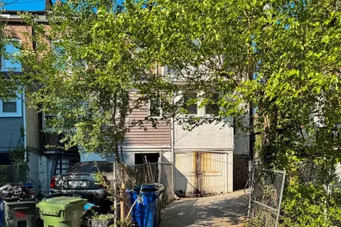 Exterior - 618 Wicklow Rd, Baltimore, MD 21229 photo 3 of 3