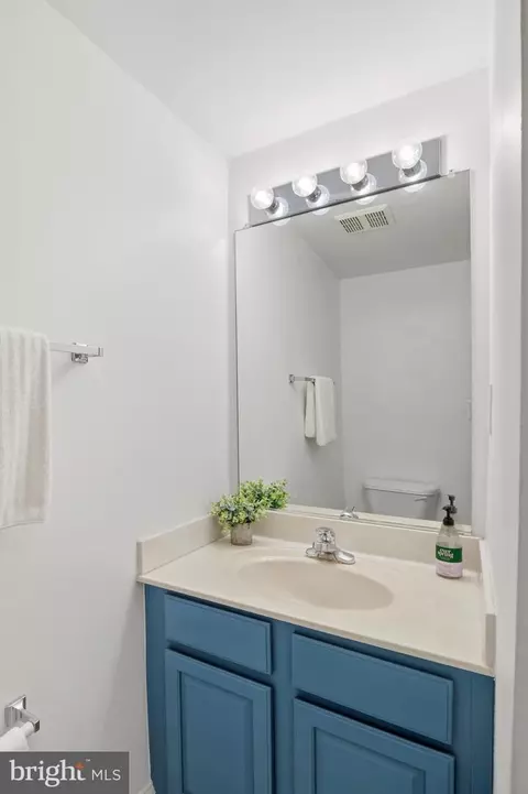 100 Pilgrim Lndg, Baltimore, MD 21230 photo 27