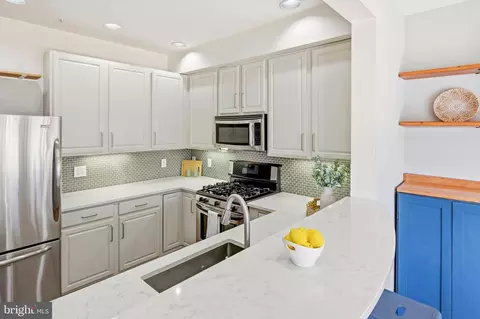 100 Pilgrim Lndg, Baltimore, MD 21230 photo 6