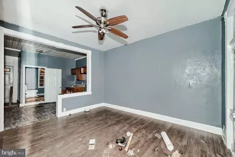 Living - 2103 Eagle St, Baltimore, MD 21223 photo 2 of 5
