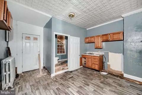 Entry Way - 2103 Eagle St, Baltimore, MD 21223 photo 2 of 3