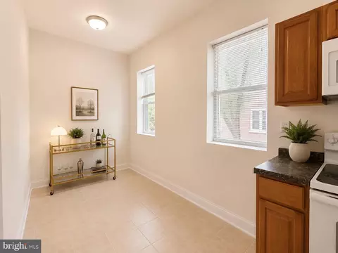 Entry Way - 25 W North Ave, Baltimore, MD 21201 photo 4 of 4