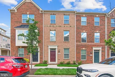 909 S Macon St, Baltimore, MD 21224