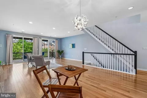 Living - 1003 Covington St, Baltimore, MD 21230 photo 8 of 10