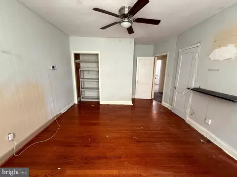Living - 1618 Roundhill Rd, Baltimore, MD 21218 photo 9 of 15