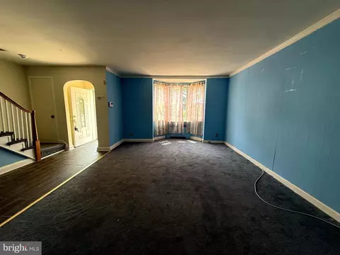 Living - 1618 Roundhill Rd, Baltimore, MD 21218 photo 3 of 15
