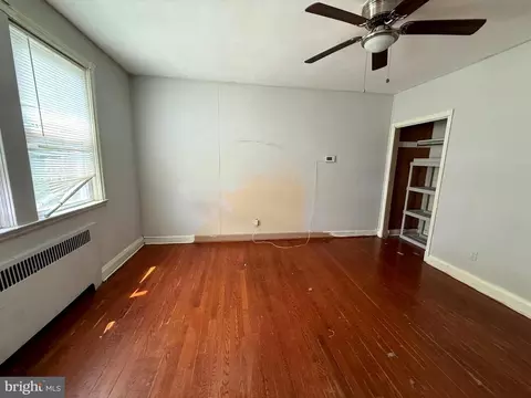 Living - 1618 Roundhill Rd, Baltimore, MD 21218 photo 10 of 15