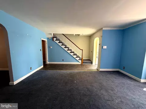 Living - 1618 Roundhill Rd, Baltimore, MD 21218 photo 4 of 15