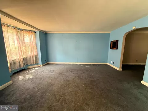 Living - 1618 Roundhill Rd, Baltimore, MD 21218 photo 2 of 15