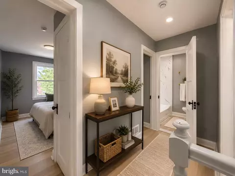 Entry Way - 105 Upmanor Rd, Baltimore, MD 21229 photo 1 of 2