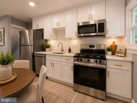 Kitchen - 105 Upmanor Rd, Baltimore, MD 21229 photo 1 of 3