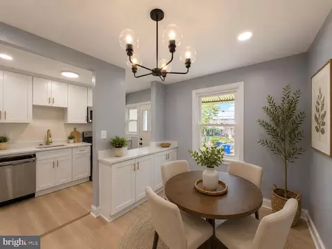 Dining - 105 Upmanor Rd, Baltimore, MD 21229 photo 1 of 1