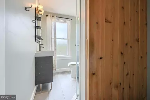 Entry Way - 1330 Morling Ave W, Baltimore, MD 21211 photo 3 of 3
