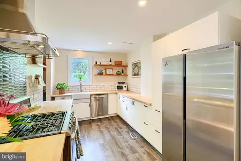 Kitchen - 1330 Morling Ave W, Baltimore, MD 21211 photo 2 of 6