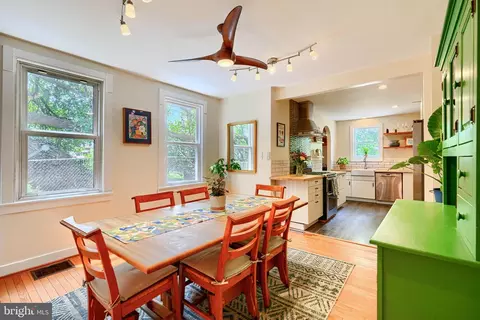 Dining - 1330 Morling Ave W, Baltimore, MD 21211 photo 4 of 5