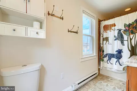 Bath - 1330 Morling Ave W, Baltimore, MD 21211 photo 4 of 8