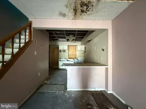 Entry Way - 1322 Mchenry St, Baltimore, MD 21223 photo 2 of 14