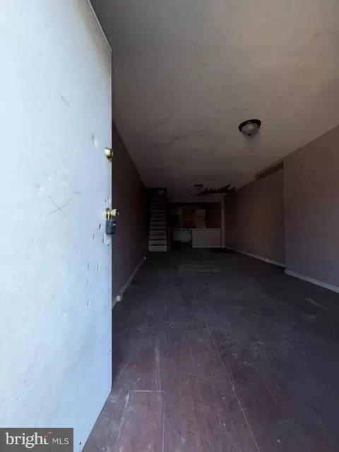 Entry Way - 1322 Mchenry St, Baltimore, MD 21223 photo 1 of 14