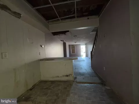 Entry Way - 1322 Mchenry St, Baltimore, MD 21223 photo 4 of 14