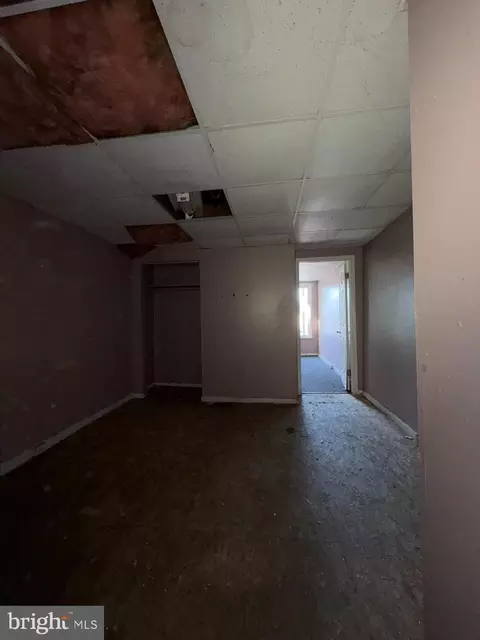Entry Way - 1322 Mchenry St, Baltimore, MD 21223 photo 10 of 14