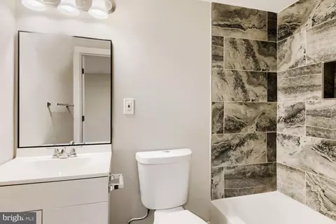 Bath - 2911 Frederick Ave, Baltimore, MD 21223 photo 2 of 5