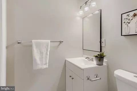 Bath - 2911 Frederick Ave, Baltimore, MD 21223 photo 4 of 5
