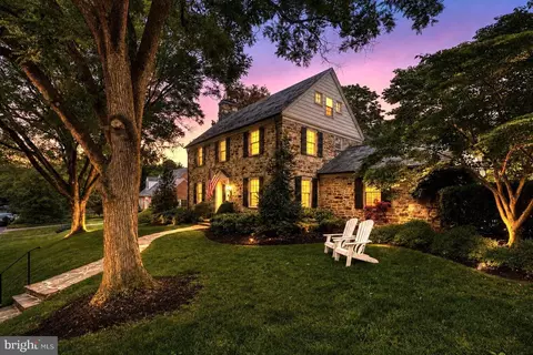 114 Castlewood Rd, Baltimore, MD 21210