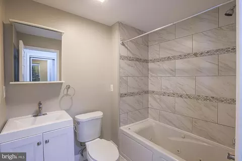 Bath - 5 S Curley St, Baltimore, MD 21224 photo 3 of 4