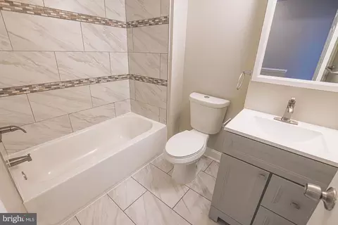 Bath - 5 S Curley St, Baltimore, MD 21224 photo 2 of 4