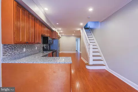 Entry Way - 5 S Curley St, Baltimore, MD 21224 photo 1 of 5