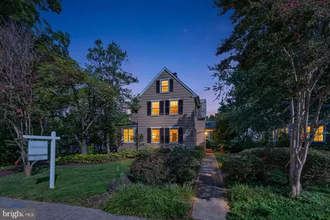 322 Saint Dunstans Rd, Baltimore, MD 21212
