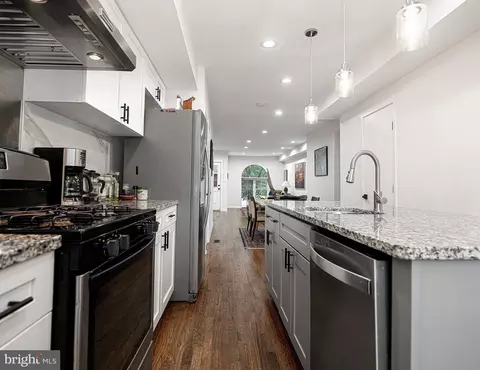 Entry Way - 3108 E Baltimore St, Baltimore, MD 21224 photo 1 of 4