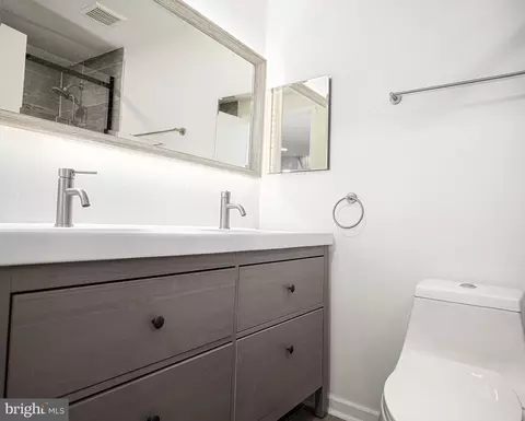 Bath - 3108 E Baltimore St, Baltimore, MD 21224 photo 3 of 6