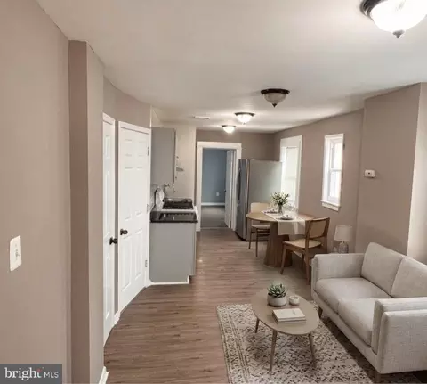 Entry Way - 3707 8th St, Baltimore, MD 21225 photo 3 of 10