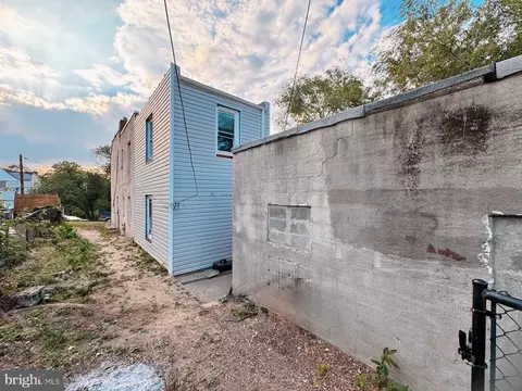 Exterior - 3707 8th St, Baltimore, MD 21225 photo 1 of 1