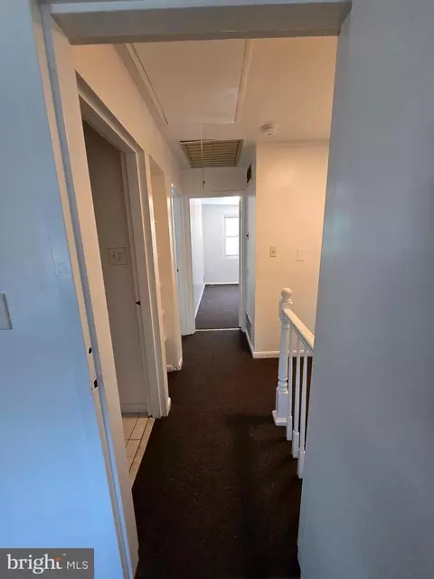 Entry Way - 5643 Kavon Ave, Baltimore, MD 21206 photo 3 of 4