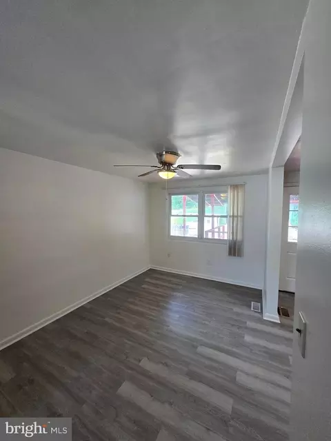 Living - 5643 Kavon Ave, Baltimore, MD 21206 photo 1 of 3