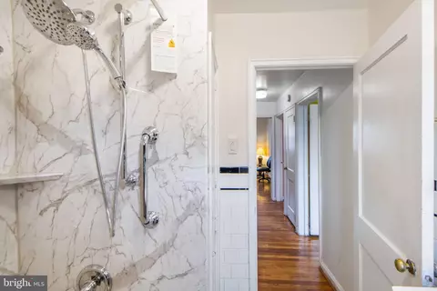 Bath - 1903 Heathfield Rd, Baltimore, MD 21239 photo 3 of 3