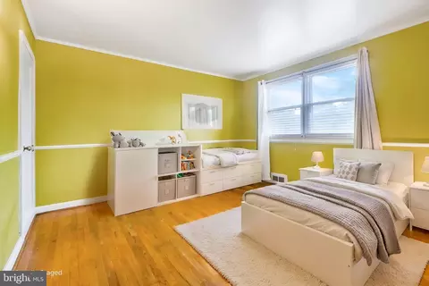 Bedroom - 1903 Heathfield Rd, Baltimore, MD 21239 photo 4 of 6