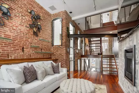 2125 Cambridge, Baltimore, MD 21231
