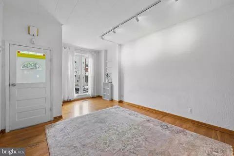 Living - 1506 Jackson, Baltimore, MD 21230 photo 2 of 3