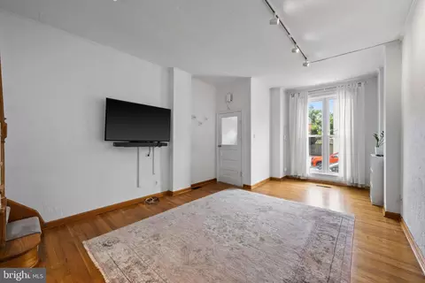 Living - 1506 Jackson, Baltimore, MD 21230 photo 1 of 3