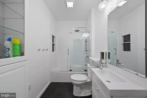 Bath - 1506 Jackson, Baltimore, MD 21230 photo 1 of 2