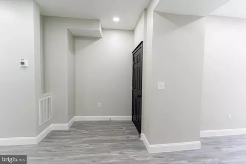 Entry Way - 1306 E Lafayette Ave, Baltimore, MD 21213 photo 9 of 15
