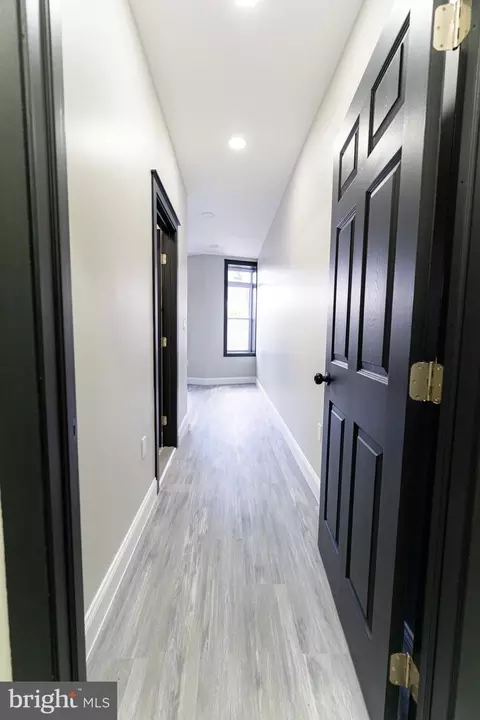 Entry Way - 1306 E Lafayette Ave, Baltimore, MD 21213 photo 12 of 15