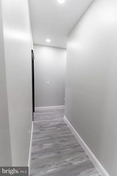 Entry Way - 1306 E Lafayette Ave, Baltimore, MD 21213 photo 13 of 15