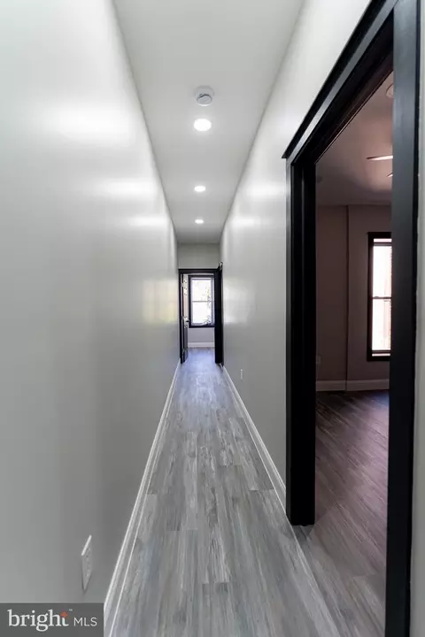 Entry Way - 1306 E Lafayette Ave, Baltimore, MD 21213 photo 14 of 15