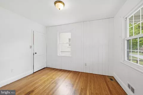 Bedroom - 5409 Catalpha Rd, Baltimore, MD 21214 photo 2 of 5