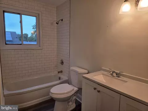 Bath - 5912 Winner Ave, Baltimore, MD 21215 photo 1 of 2